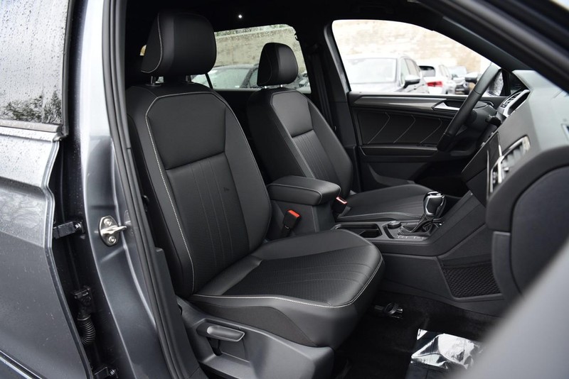 Volkswagen Tiguan Vehicle Image 22