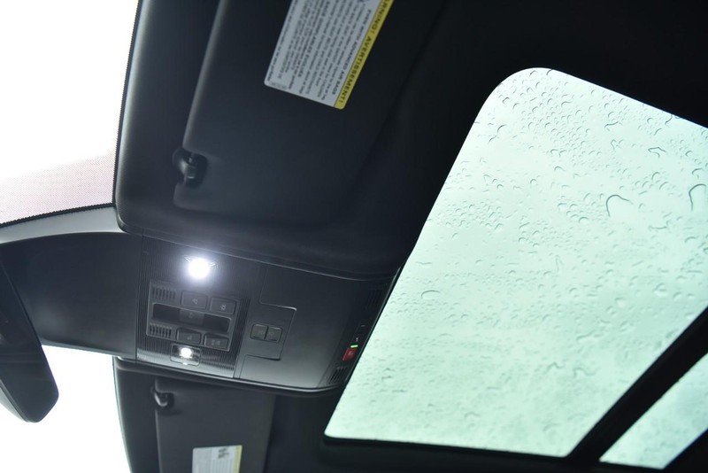 Volkswagen Tiguan Vehicle Image 23