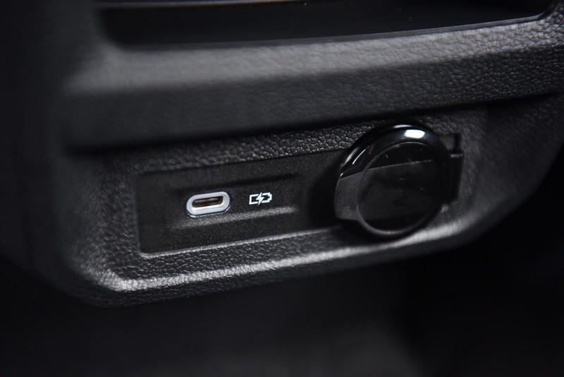 Volkswagen Tiguan Vehicle Image 26