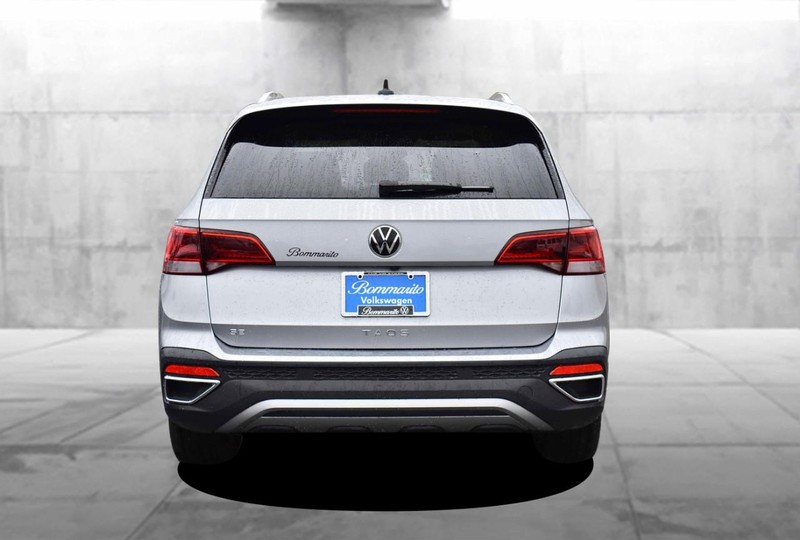 Volkswagen Taos Vehicle Image 06