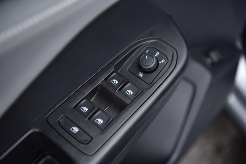 Volkswagen Taos Vehicle Image 08
