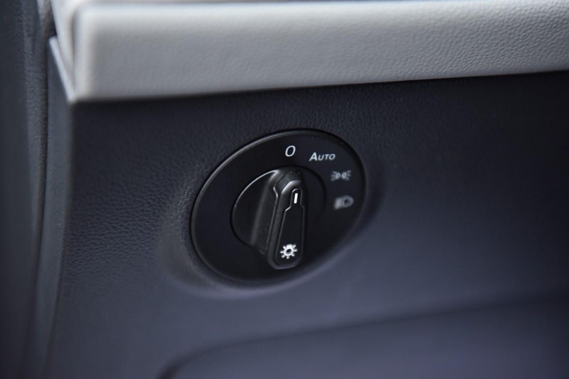 Volkswagen Taos Vehicle Image 11