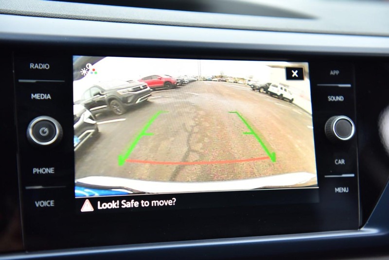 Volkswagen Taos Vehicle Image 13