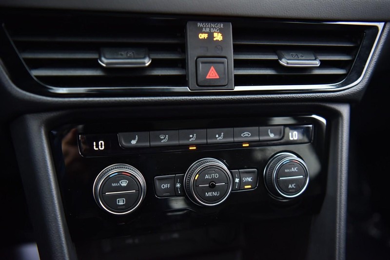 Volkswagen Taos Vehicle Image 14