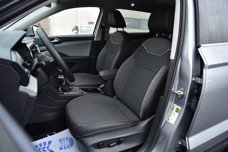 Volkswagen Taos Vehicle Image 20