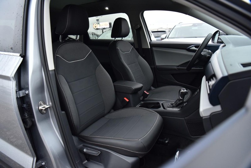 Volkswagen Taos Vehicle Image 21