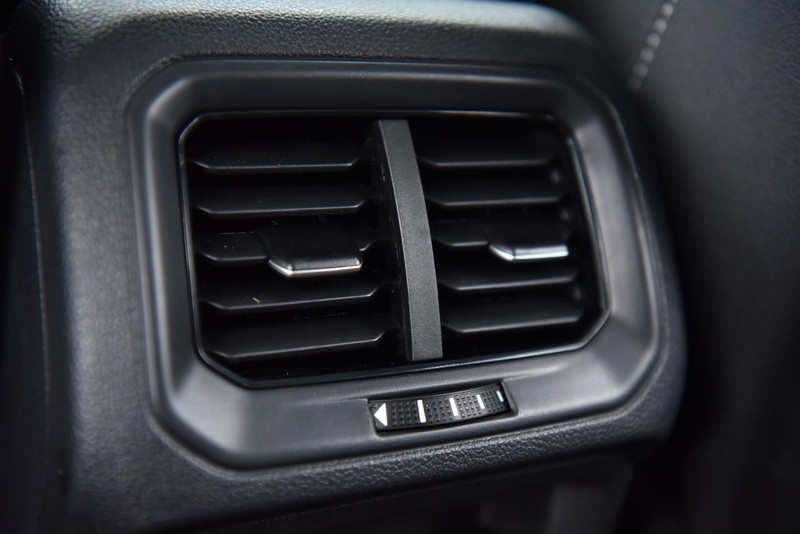 Volkswagen Taos Vehicle Image 24