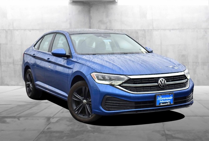 Volkswagen Jetta Vehicle Image 02