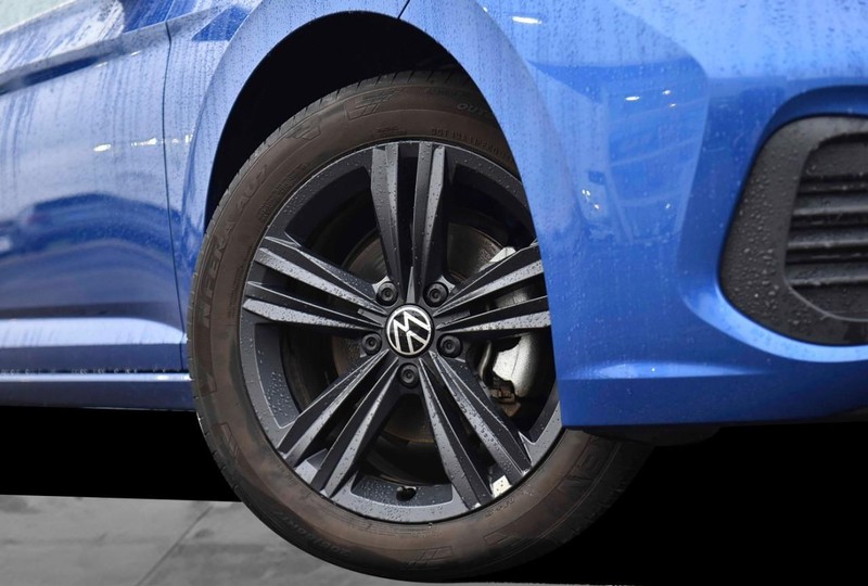 Volkswagen Jetta Vehicle Image 03
