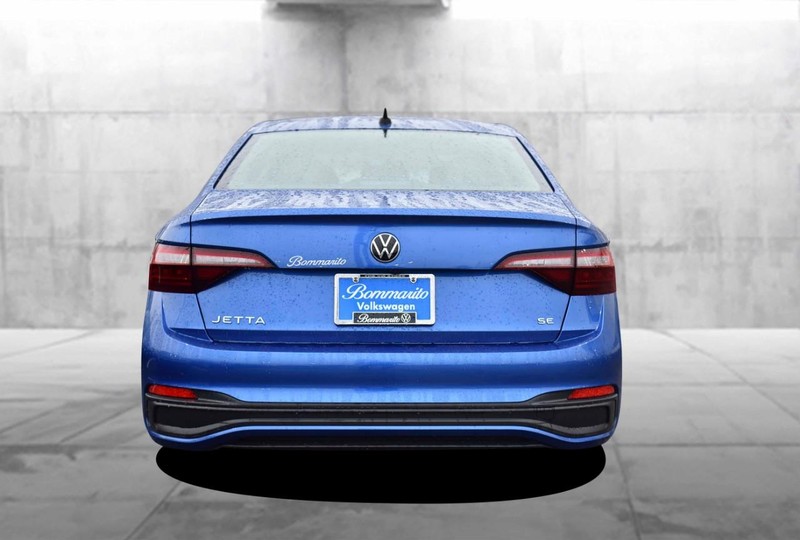 Volkswagen Jetta Vehicle Image 06