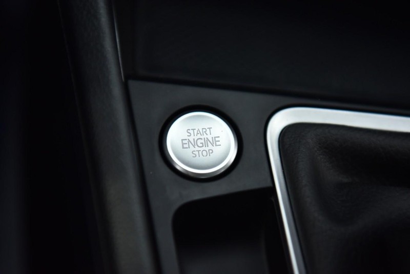 Volkswagen Jetta Vehicle Image 16