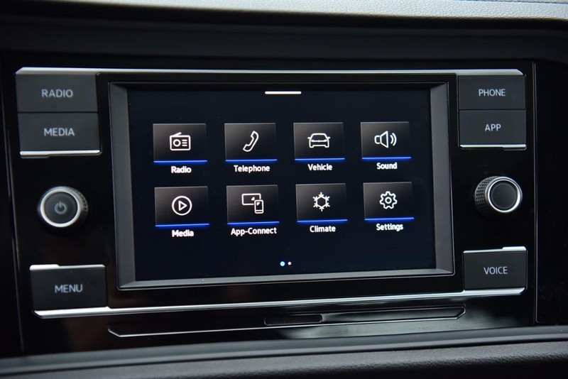 Volkswagen Jetta Vehicle Image 18