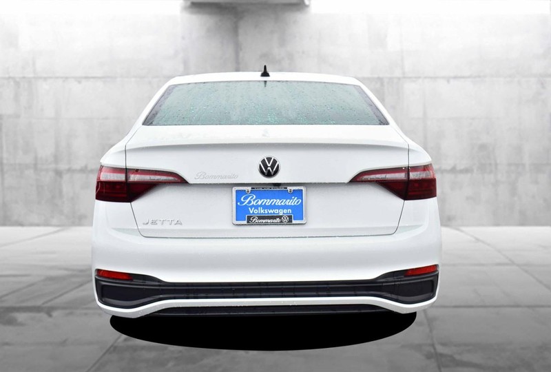 Volkswagen Jetta Vehicle Image 06