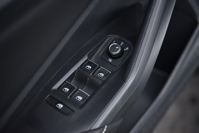Volkswagen Jetta Vehicle Image 08