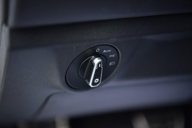 Volkswagen Jetta Vehicle Image 11