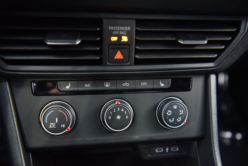 Volkswagen Jetta Vehicle Image 14