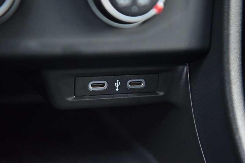 Volkswagen Jetta Vehicle Image 15