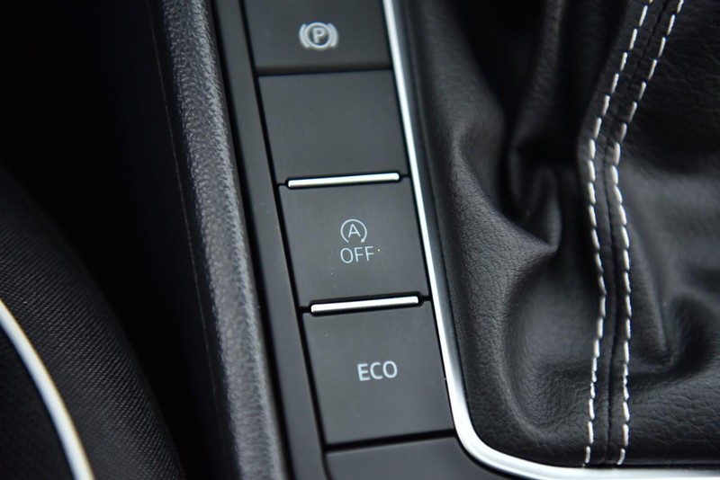 Volkswagen Jetta Vehicle Image 16