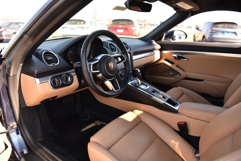 Porsche 718 Boxster Vehicle Image 08