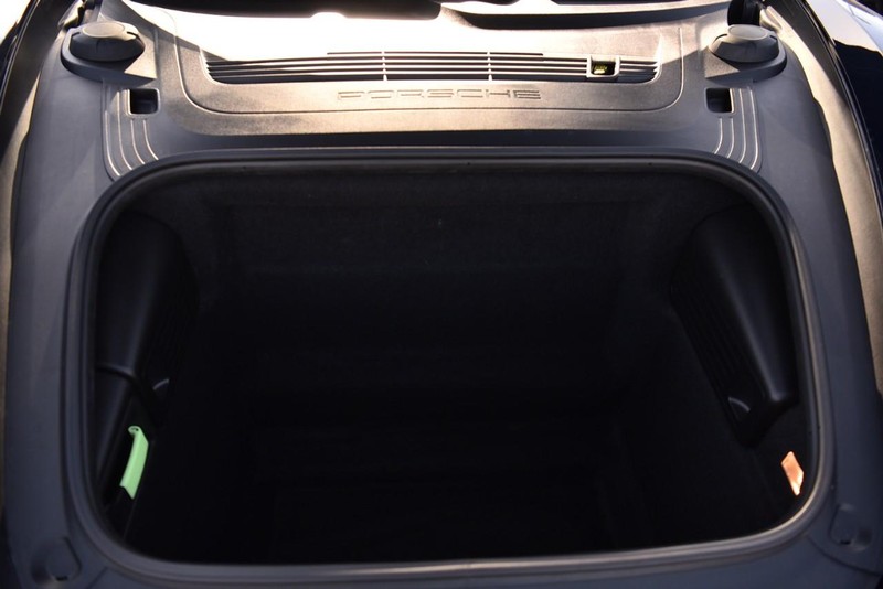 Porsche 718 Boxster Vehicle Image 23