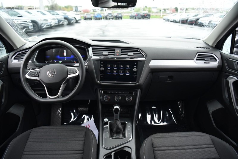 Volkswagen Tiguan Vehicle Image 07