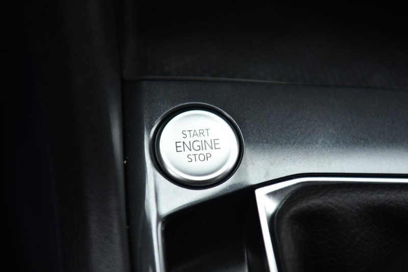 Volkswagen Tiguan Vehicle Image 15
