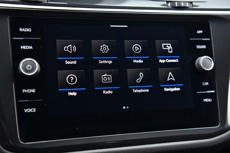 Volkswagen Tiguan Vehicle Image 17