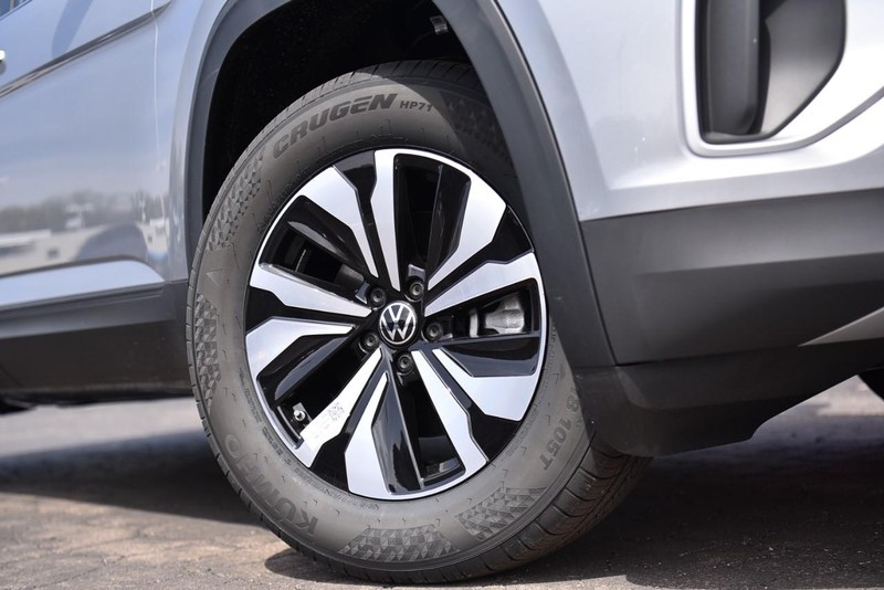 Volkswagen Atlas Vehicle Image 03
