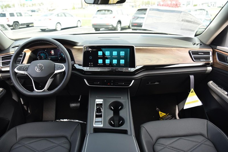 Volkswagen Atlas Vehicle Image 08