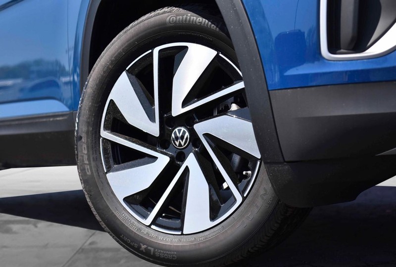 Volkswagen Atlas Vehicle Image 03