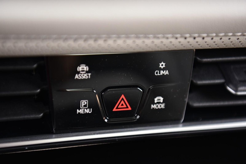 Volkswagen Atlas Vehicle Image 14