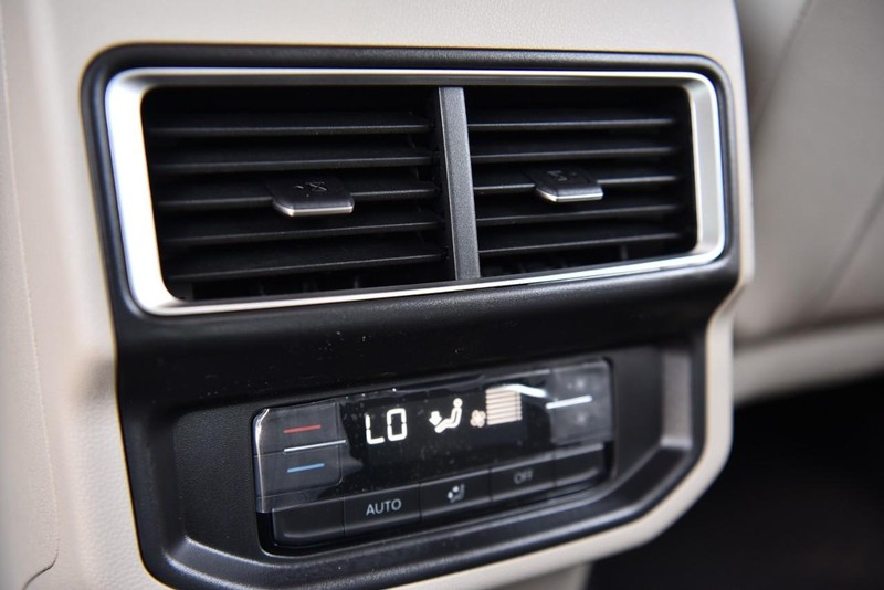 Volkswagen Atlas Vehicle Image 21
