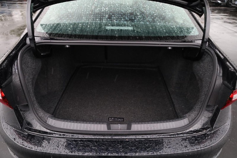Volkswagen Jetta Vehicle Image 07
