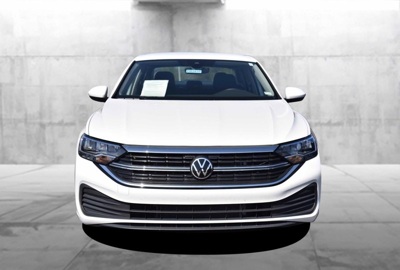 Volkswagen Jetta Vehicle Image 04