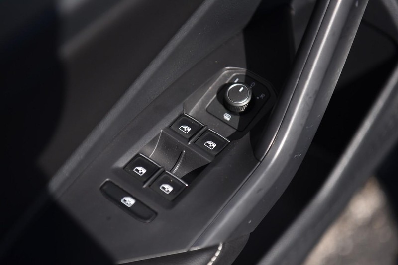 Volkswagen Jetta Vehicle Image 08