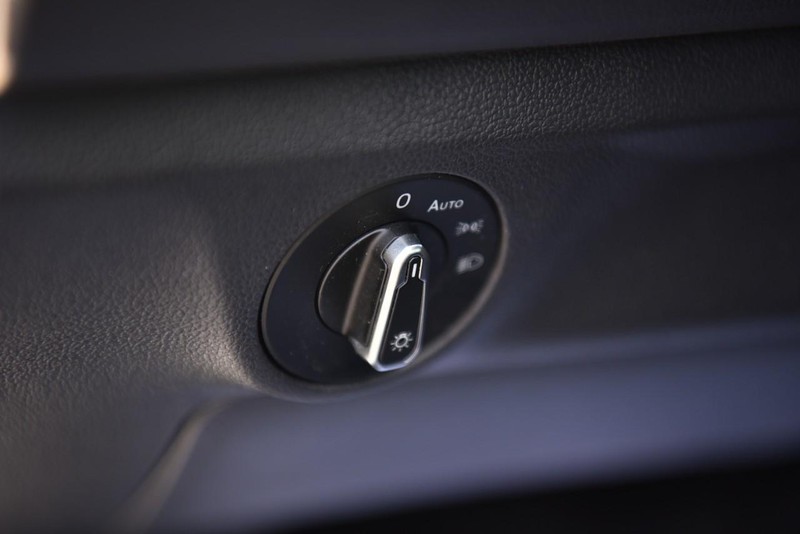 Volkswagen Jetta Vehicle Image 11