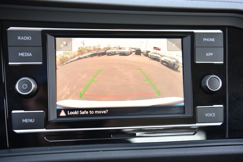 Volkswagen Jetta Vehicle Image 13