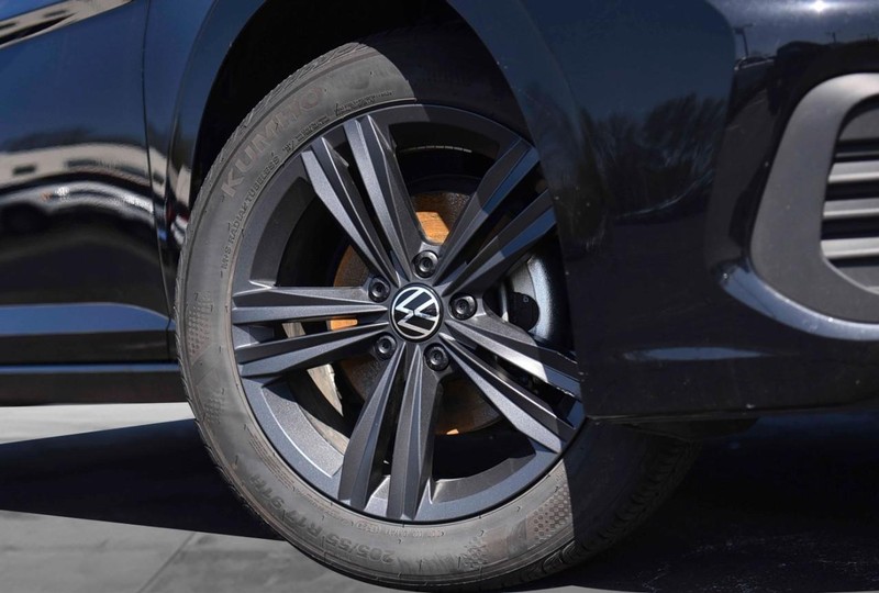 Volkswagen Jetta Vehicle Image 03