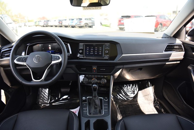 Volkswagen Jetta Vehicle Image 07