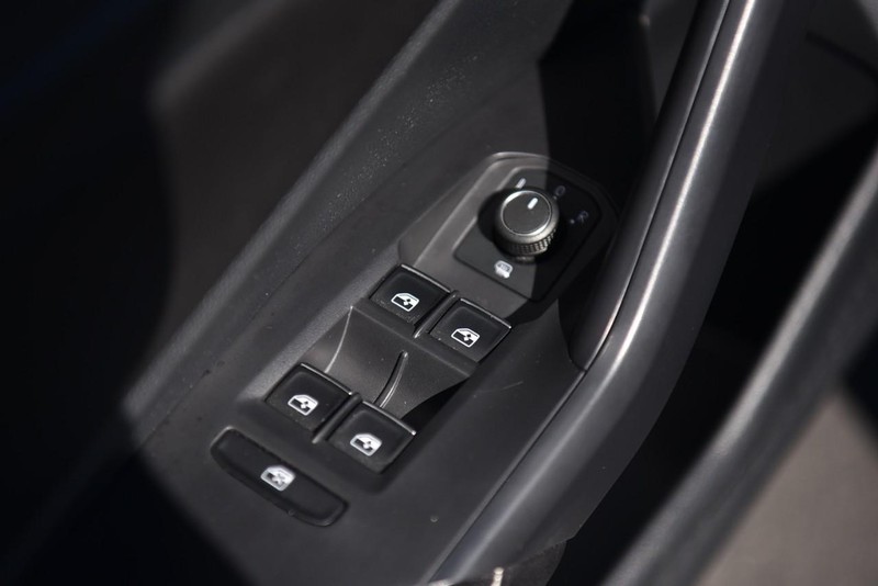 Volkswagen Jetta Vehicle Image 08