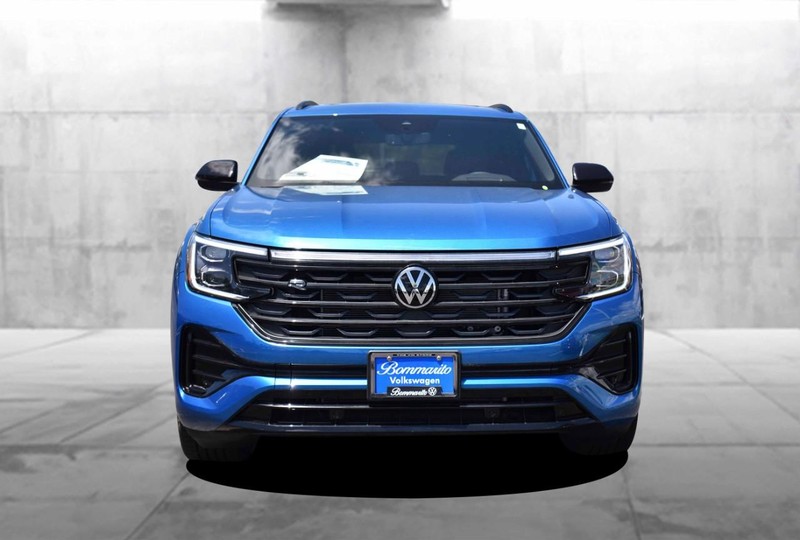 Volkswagen Atlas Cross Sport Vehicle Image 04