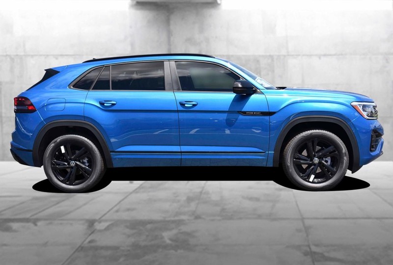 Volkswagen Atlas Cross Sport Vehicle Image 05