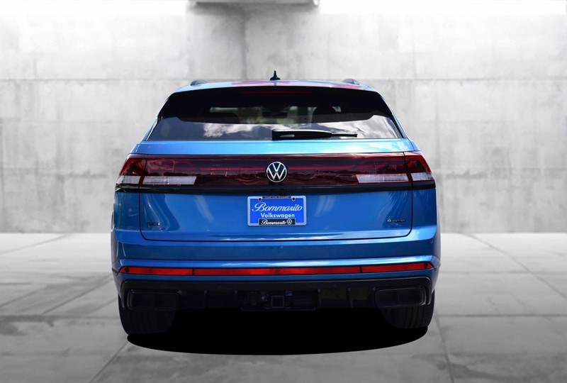 Volkswagen Atlas Cross Sport Vehicle Image 06