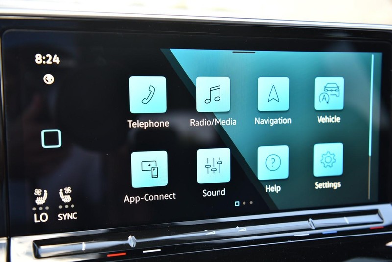 Volkswagen Atlas Cross Sport Vehicle Image 14