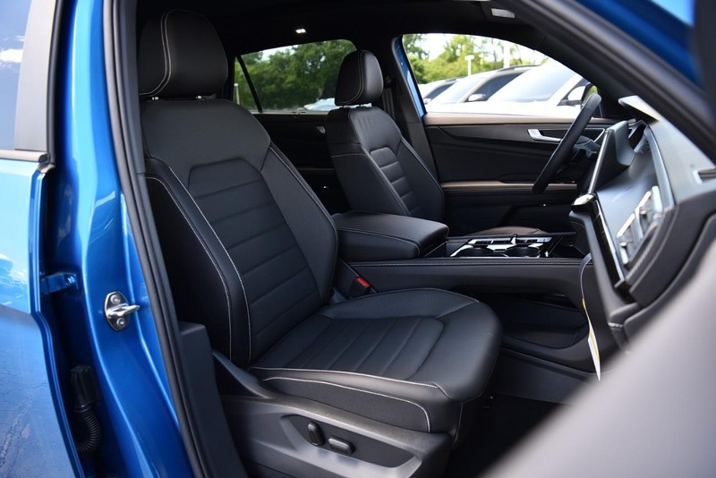 Volkswagen Atlas Cross Sport Vehicle Image 20
