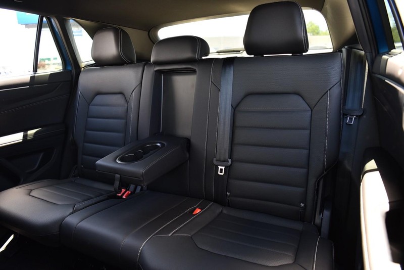 Volkswagen Atlas Cross Sport Vehicle Image 22