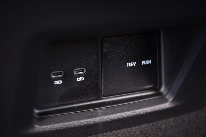 Volkswagen Atlas Cross Sport Vehicle Image 24