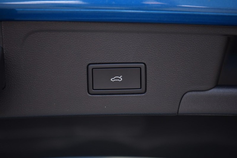 Volkswagen Atlas Cross Sport Vehicle Image 26