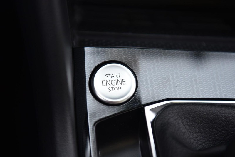 Volkswagen Taos Vehicle Image 16