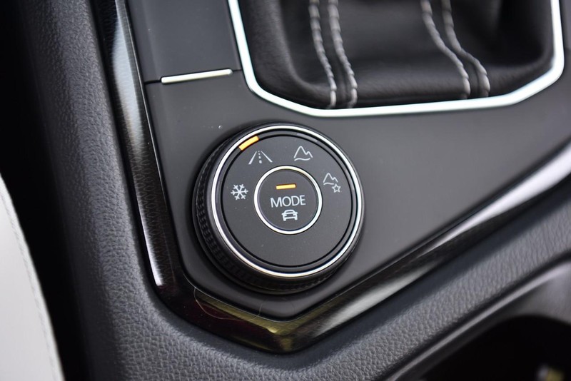 Volkswagen Taos Vehicle Image 17